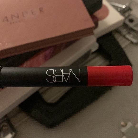 Everything you need makeup bundle all new only swatched - Picture 2 of 6